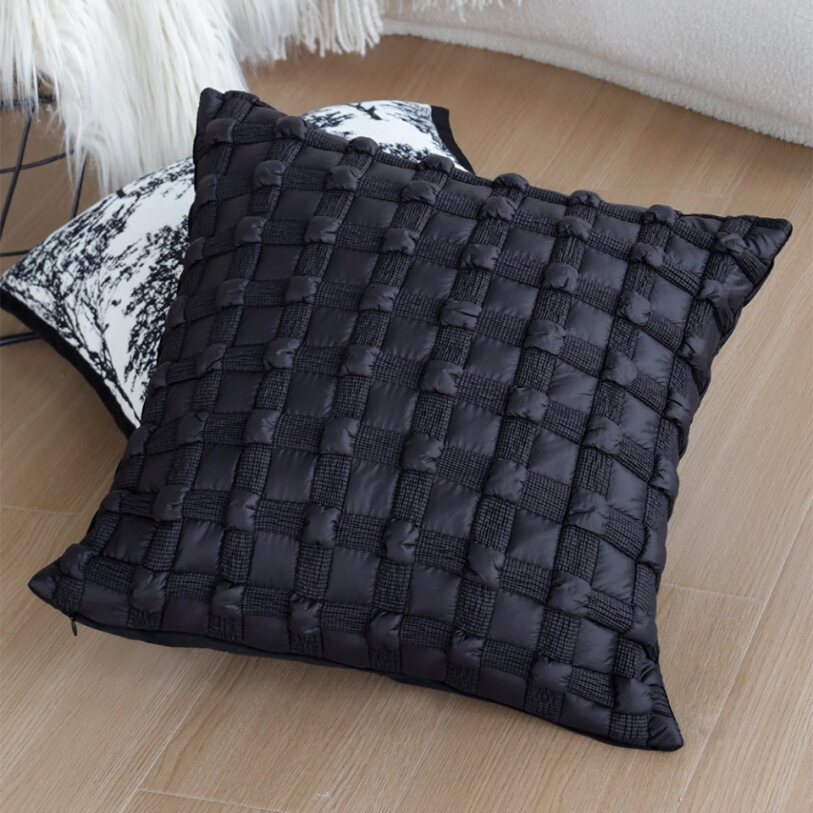 Luxurious Geometric Patterned Decorative Throw Pillow Set of 2 - 18"x18" optional of inserts