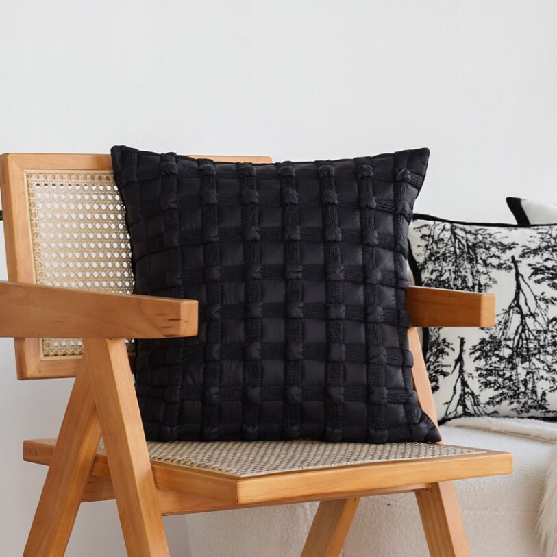 Luxurious Geometric Patterned Decorative Throw Pillow Set of 2 - 18"x18" optional of inserts