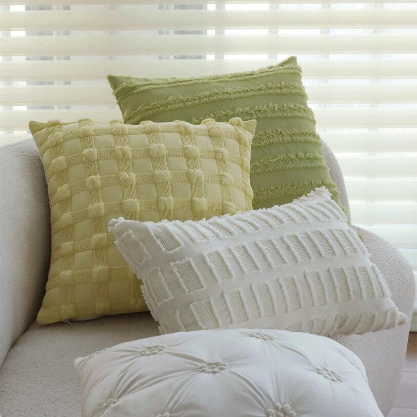 Luxurious Geometric Patterned Decorative Throw Pillow Set of 2 - 18"x18" optional of inserts