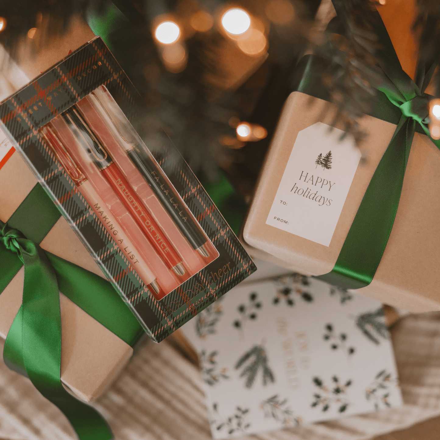 "Tinsel & Trim" Sticker Gift Tag Set.